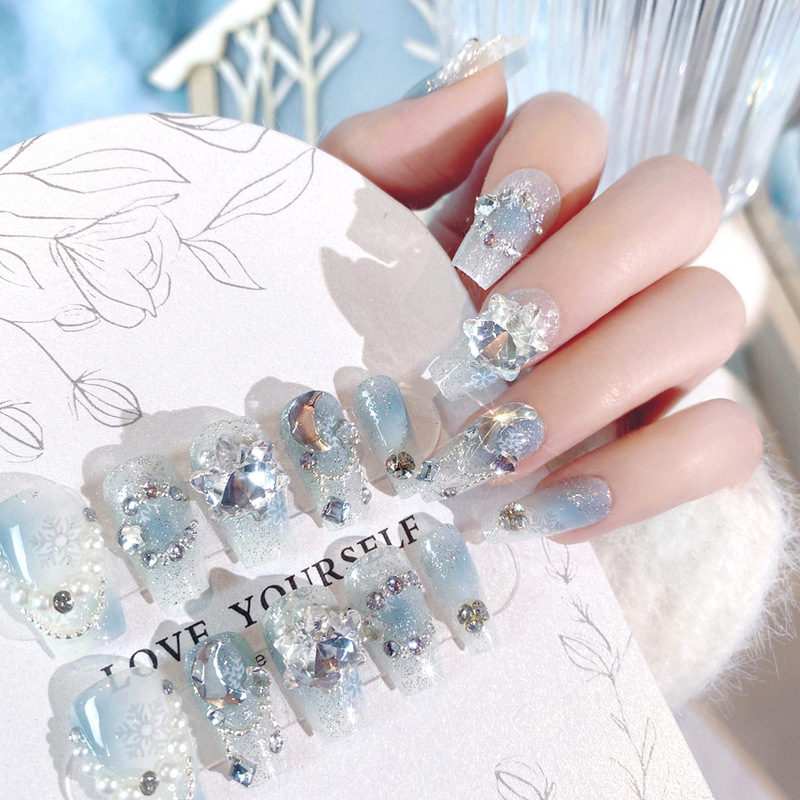 Spring and Summer Light Blue Fresh Style Wearable Nails, Medium Length 2024 Snowflake Sparkling Diamond High-End Whitening Fake Nails