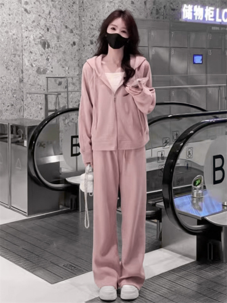 Стильные костюмы 2024新款女韩奶系穿搭早春卫衣运动套装初春小个子茶系穿搭一整套
