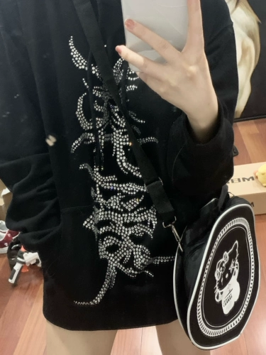 Сумка через плечо, сумка на одно плечо, в стиле панк