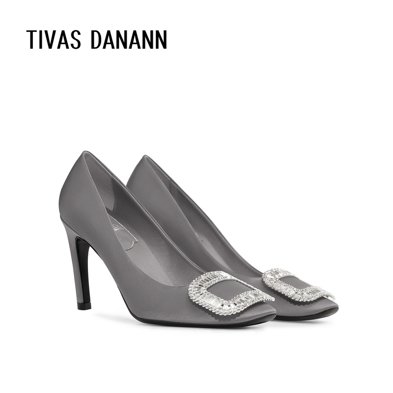 Thirty Is the Age When Wang Man's Style Comes into Play: Gray Satin Square Buckle Single Shoes with Round Toe and Rhinestone Embellishments, High-Heeled Party Shoes for Women with Thin Heels Thirty Is the Age When Wang Man's Style Comes into Play: Gray Satin Square Buckle Single Shoes with Round Toe and Rhinestone Embellishments, High-Heeled Party Shoes for Women with Thin Heels