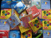 Floppy computer disk 3 5-inch floppy disk 1 44M disk in stock unopened 2 yuan per disk