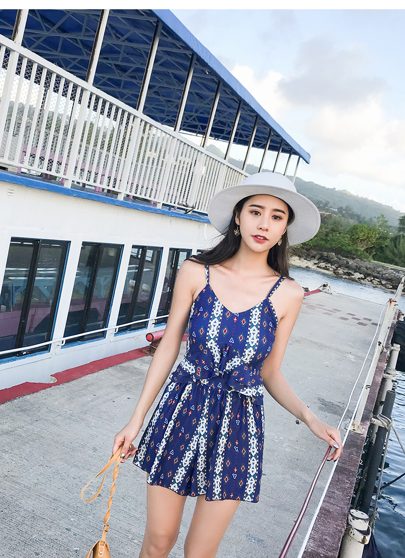 Áo tắm nữ liền kề bảo thủ góc phẳng giảm béo bụng nhỏ ngực tụ tập sinh viên Hàn Quốc suối nước nóng nhỏ nước hoa đồ bơi - Bộ đồ bơi One Piece đồ bơi liền thân nữ