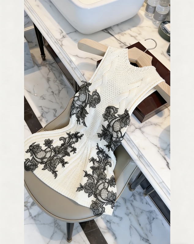 【Wujianshenghua】 Heavy-Duty Handmade Lace-Trimmed Vintage-Style Elegant Knitted Long Top for Women