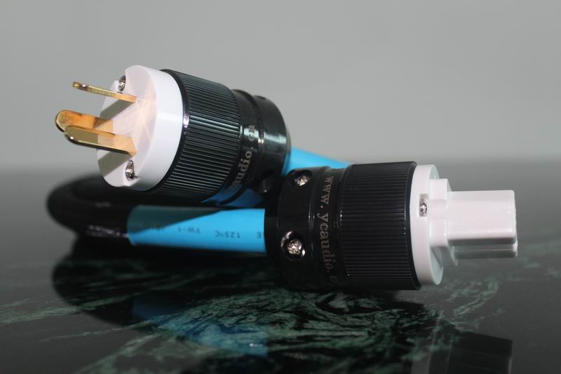 Transparent Celestial comes with reference series power cords