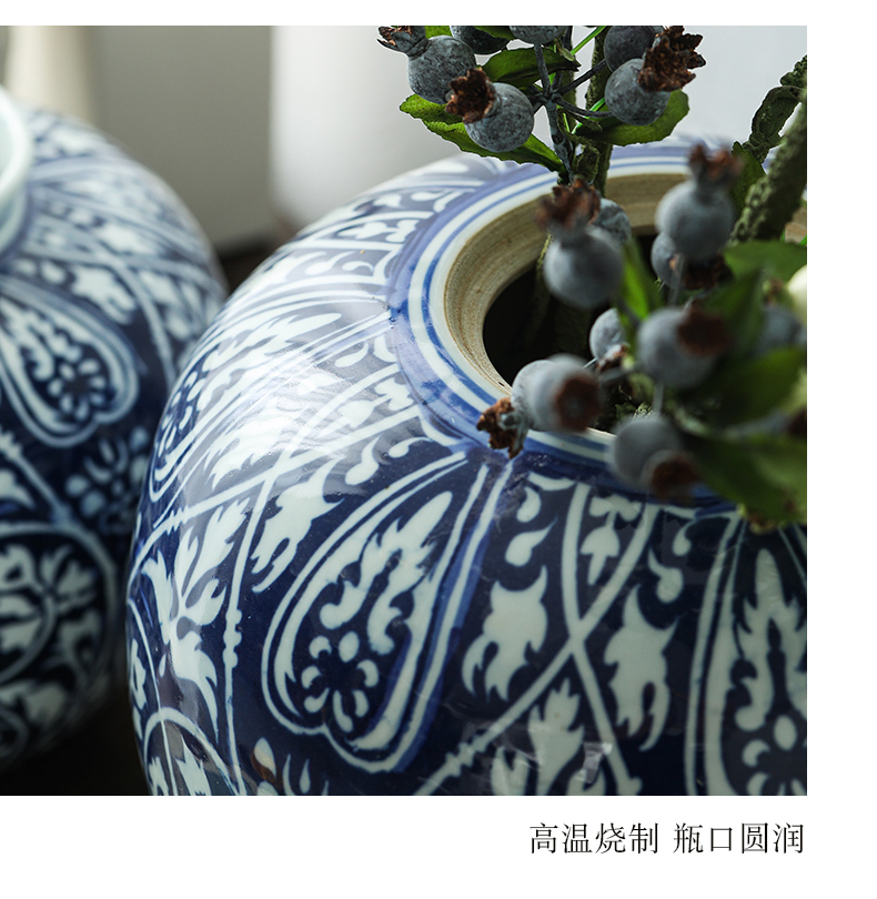 New Chinese style ceramic vase blue leaf veins of jingdezhen blue and white porcelain vase Chinese sitting room adornment is placed