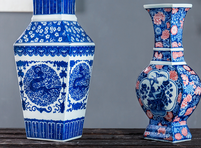 Jingdezhen ceramic Chinese blue and white porcelain vase living room cabinet ornaments hand antique Chinese style furniture furnishing articles