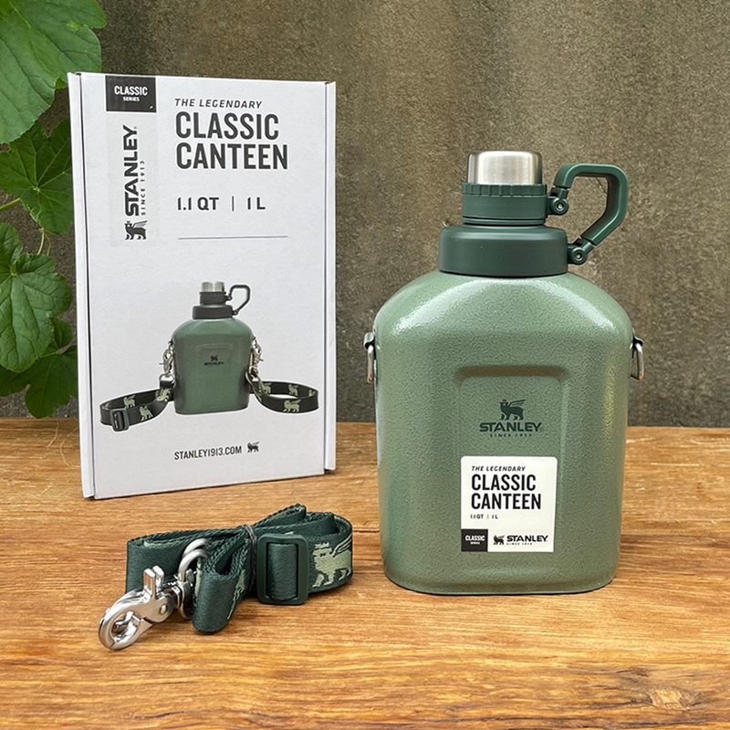 Stanley Stainless Steel Kettle Outdoor Large Capacity Water Cup Portable Leak-Proof Camping Self-Driving Kettle Stanley Stainless Steel Kettle Outdoor Large Capacity Water Cup Portable Leak-Proof Camping Self-Driving Kettle