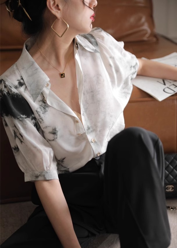 GROVE FOREVER Summer retro shirt, with short sleeve, loose fit, puff sleeves GROVE FOREVER Summer retro shirt, with short sleeve, loose fit, puff sleeves