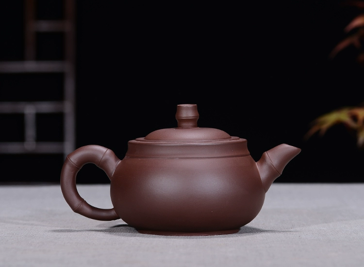 Authentic Zisha nồi gốc mỏ nổi tiếng tinh khiết làm bằng tay trà gia đình đặt công suất lớn rò rỉ quà tặng ấm trà - Trà sứ