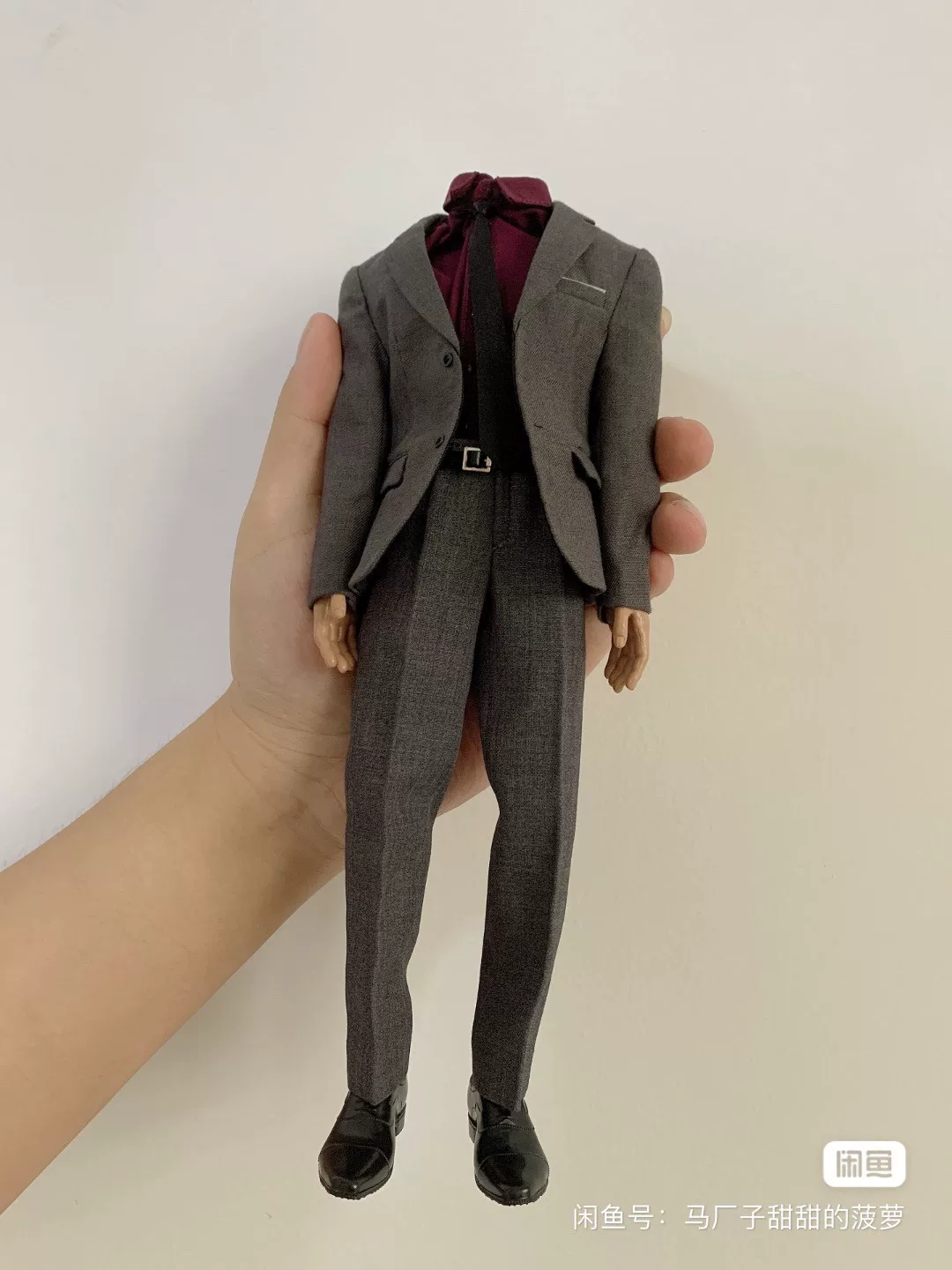 Реал фото 1/6 солдатский костюм TOYCENTER Железный человек Tonnie вдали от Старка серый костюм костюм