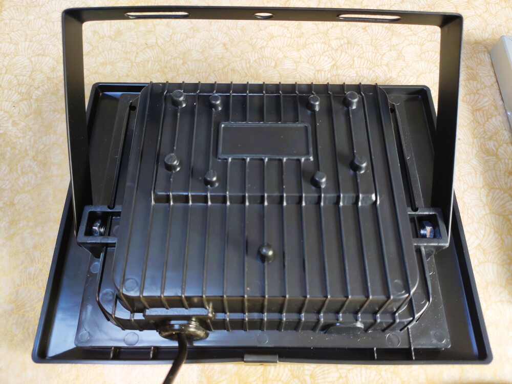 全年免电费 关注店铺 免费试用怎么样，是什么牌子_搜券