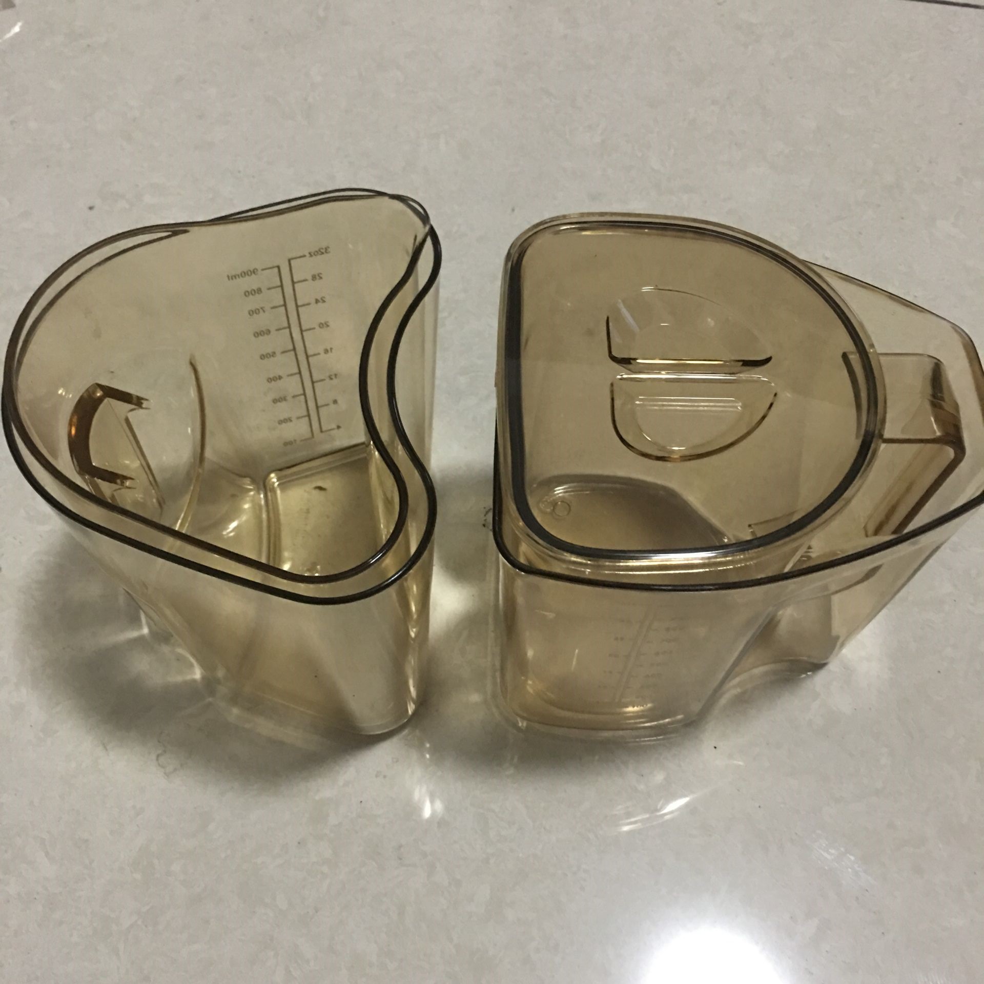 Huiren juice machine accessories Generation and second generation juice cup slag cup with radian with lid Universal juicer cup