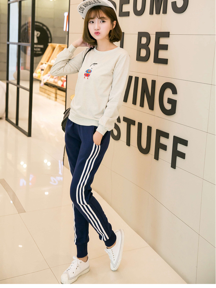Quần nhung bó sát của phụ nữ mùa đông dày chân bảo vệ quần bó sát Phiên bản Hàn Quốc rộng cỡ là quần cotton mỏng dành cho sinh viên quần baggy nữ