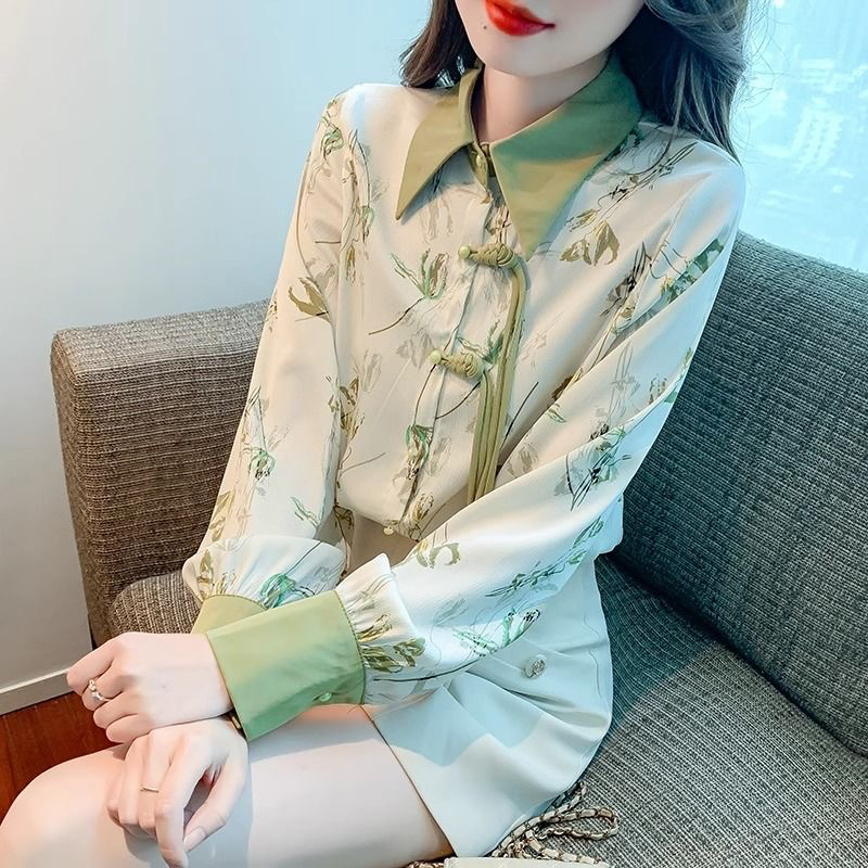 New Chinese Style Women's Clothing, National Style Shirt, Early Spring Green Design, Button Embroidery, Floral Polo Collar Long-Sleeved Shirt New Chinese Style Women's Clothing, National Style Shirt, Early Spring Green Design, Button Embroidery, Floral Polo Collar Long-Sleeved Shirt