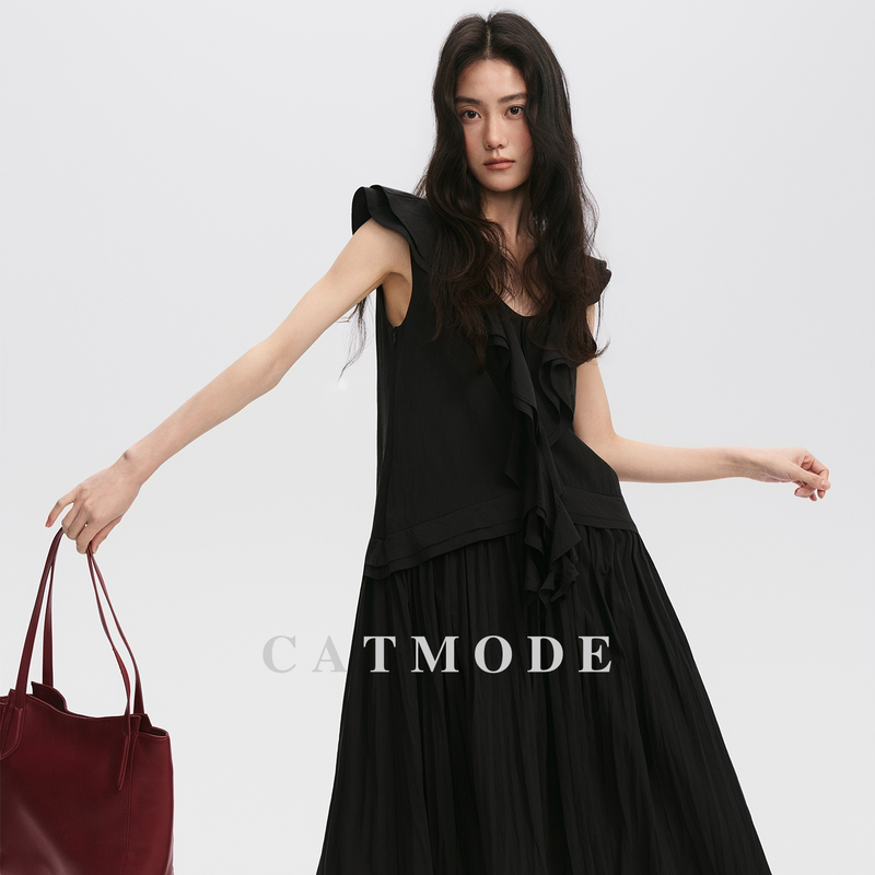 Lion&Cat Ruffled V-Neck Sleeveless Dress, Textured Fabric, Large Hem, Slimming Long Elegant Dress for Women