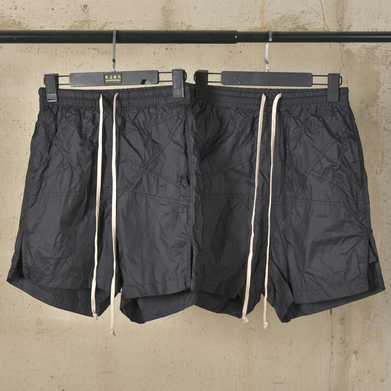 European and American Fashion Ultra-Thin Five-Point Shorts with Unique Star Patchwork, Unisex Summer Shorts, Dark Style with Side Slits, Casual Pants