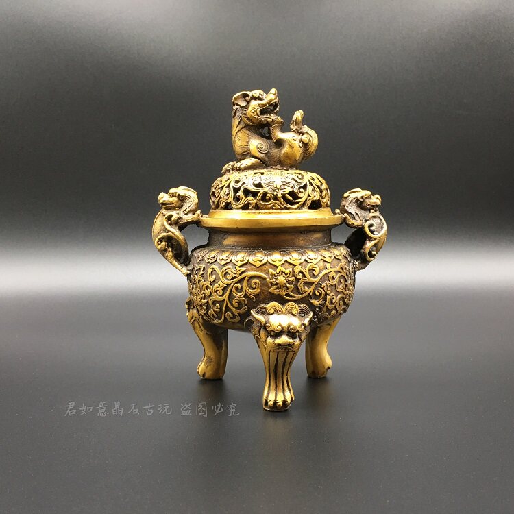 Pure copper Pixiu incense burner copper three-legged double-eared round small incense burner Fragrance burner with lid Pixiu carved three-legged tripod