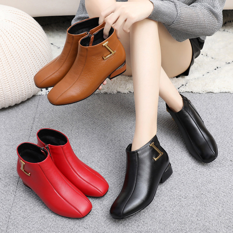 2022 spring autumn new genuine leather flat bottom short boot square head large size female boot Soft bottom soft leather Mom shoes Short-cylinder small leather boot