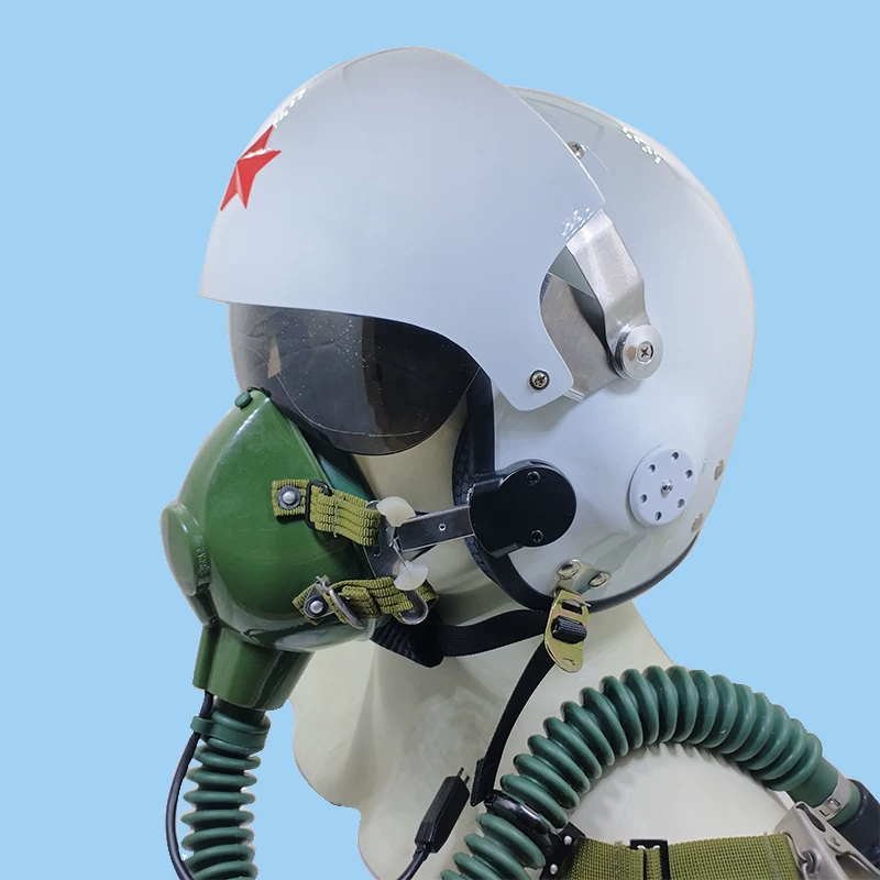 Vista del casco con estética de piloto