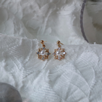 YoMonth with sound four leaves Grass Light Retro Ear Nail Pearl Brief Advanced Sensation Ear Pendant 925 silver Short Earrings Gift