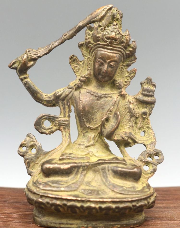 Antique pure copper old copper Buddha statue ornaments Nepalese craftsmanship small copper Buddha bronze home decorations for the old bronze statue