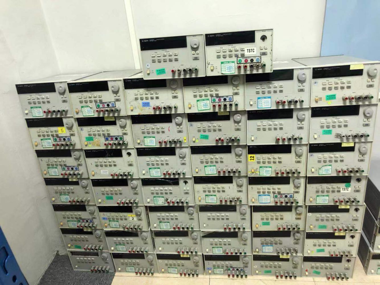 Spot low price for sale of original Agilent E3632A power supply