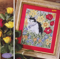 Cross-stitch electronic drawing redraw file Cross Stitch Gold 46 Animal-Kitten in the Flowers
