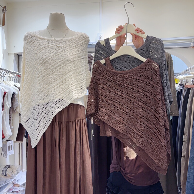 Early Autumn New Korean Style Loose Casual Round Neck Hollow-Out Diagonal Hem Knit Top + Base Batwing Shirt Two-Piece Set Early Autumn New Korean Style Loose Casual Round Neck Hollow-Out Diagonal Hem Knit Top + Base Batwing Shirt Two-Piece Set