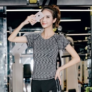 Crack vẫn 2018 mùa xuân và mùa hè mới yoga quần áo áo sơ mi nữ slim loose phòng tập thể dục chạy thể thao nhanh chóng làm khô ngắn tay áo