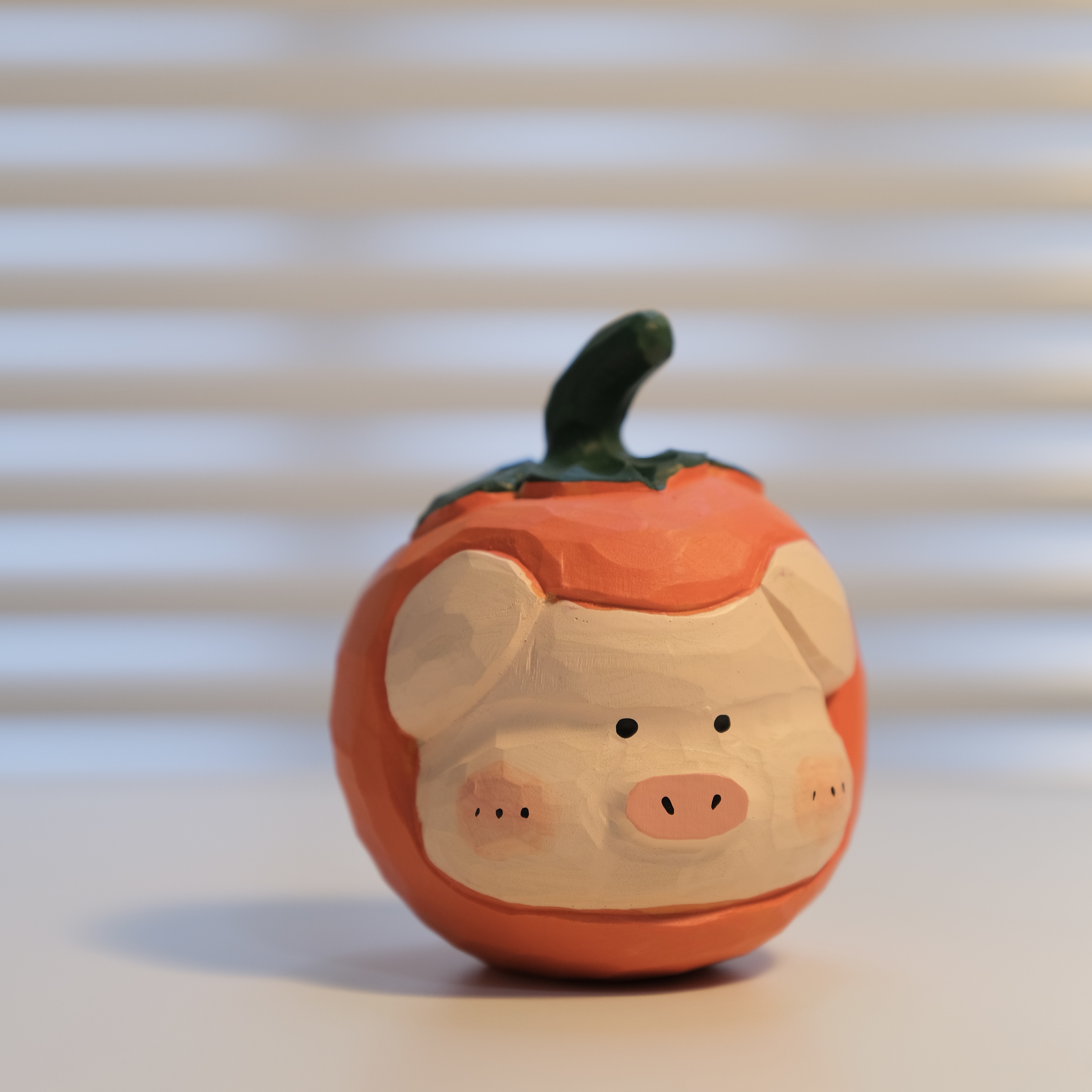 Not native, Cisa Tomatoes Pig wood carving Creative Birthday Gift Giving Giver to Accommodate On-board Objects-Taobao