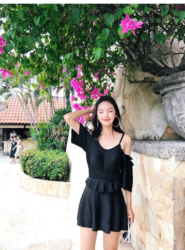 Áo tắm nữ 2018 mới bó sát sinh viên bảo thủ ngực nhỏ tụ tập gợi cảm nhỏ nhắn tươi tắn kiểu váy liền thân thon gọn - Bộ đồ bơi One Piece