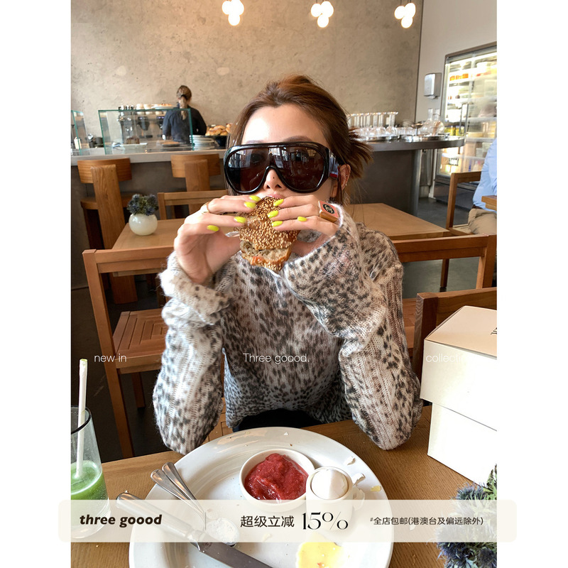 Three Goood Yin Sanji Wool One-Shoulder Retro Leopard Print Knit Sweater Casual Slimming Long-Sleeve T-Shirt Three Goood Yin Sanji Wool One-Shoulder Retro Leopard Print Knit Sweater Casual Slimming Long-Sleeve T-Shirt