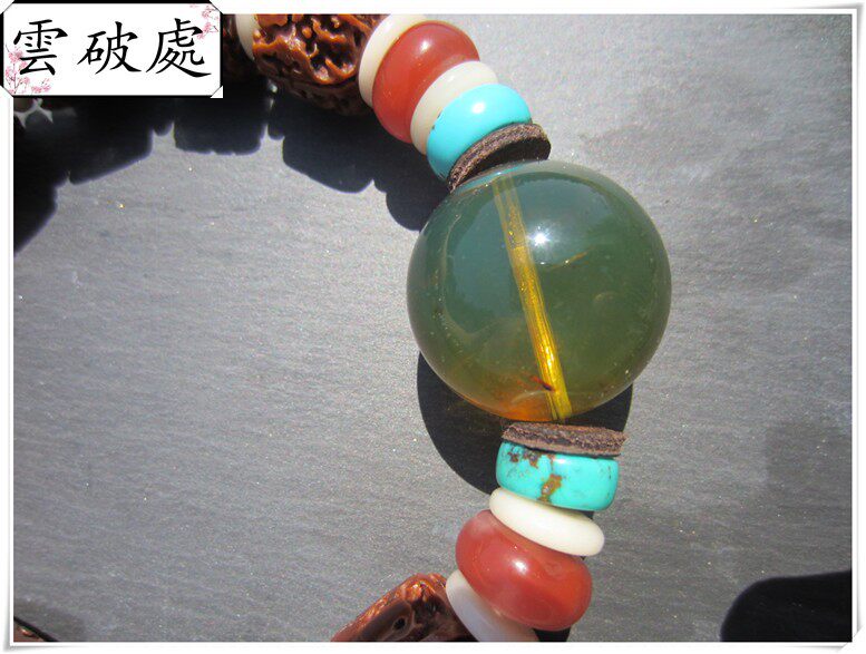 (Clouds Breaking) a large RMB40  gram price of Mexican natural blue amber Yuanzhu