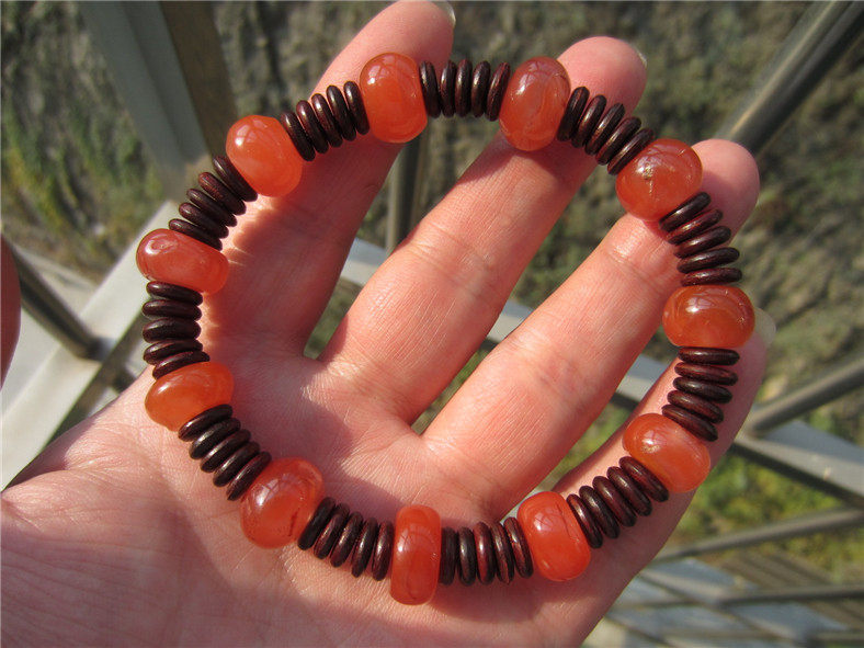 (Carefree Fairy) Liangshan South Red Pearl with Little Leaf Purple Sandalwood Strings Big and Not Old Bag Retreat