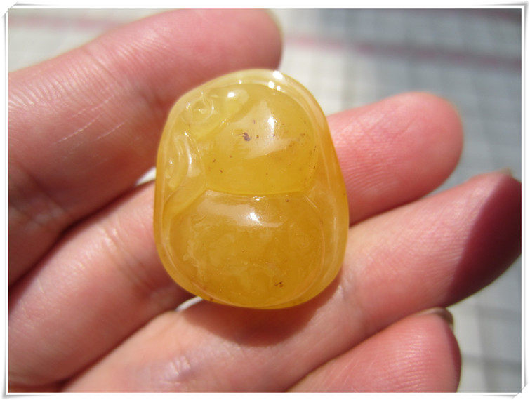 (Carefree Wonderman) Partial Tea Golden Gourd Foru Small Engraving Pendant