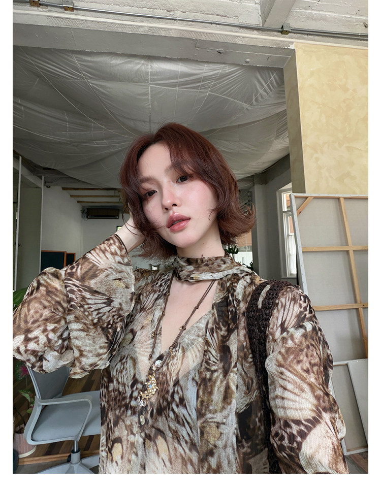 KELIFAN Leopard Print V-Neck Shirt