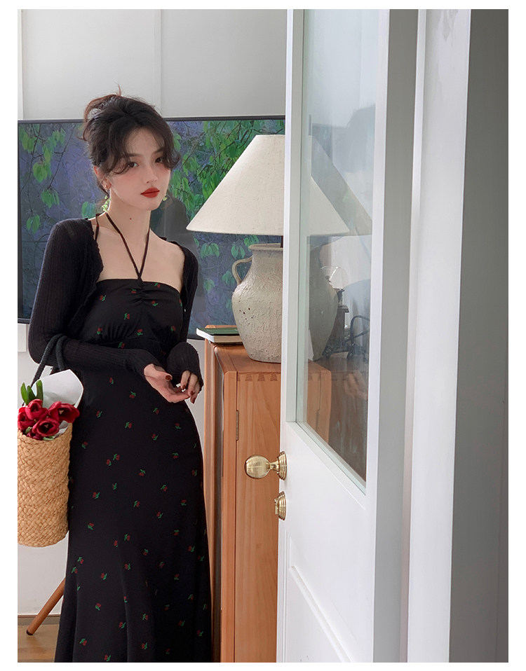 酒午自制法式仿醋酸垂感印花挂脖抹胸裙高腰显瘦碎花吊带连衣裙女详情24