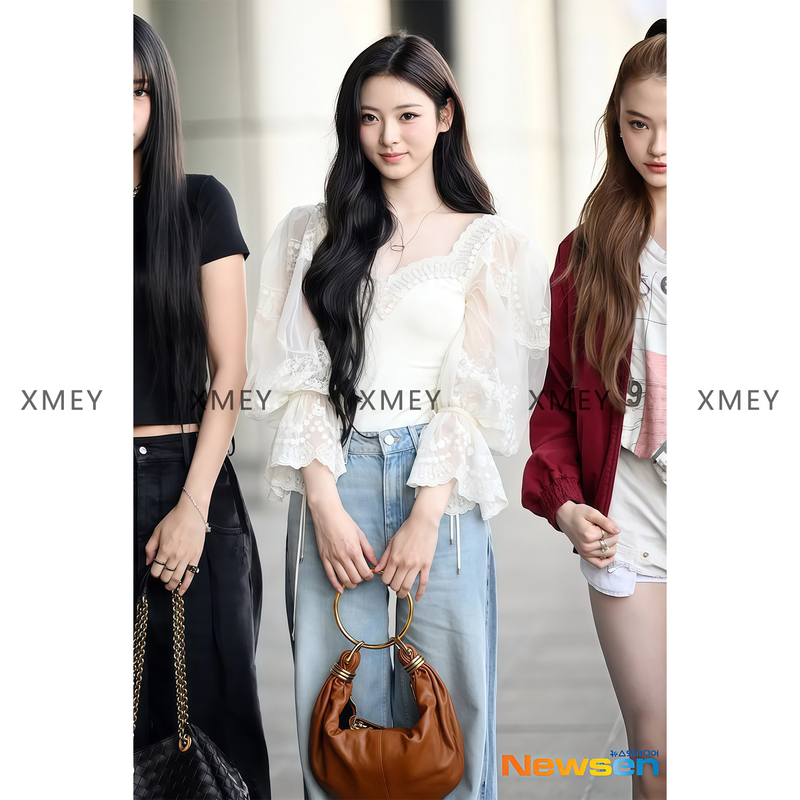 [Same Style as Anna] Lace Patchwork Long-Sleeved Shirt for Women, 2025 Summer New Design, Niche Versatile Top