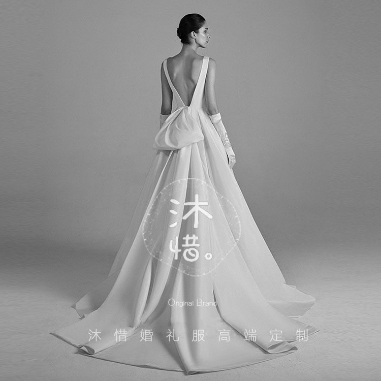 Wedding dress 2021 summer new satin one-shoulder palace retro elegant luxury small trailing backless forest travel shoot