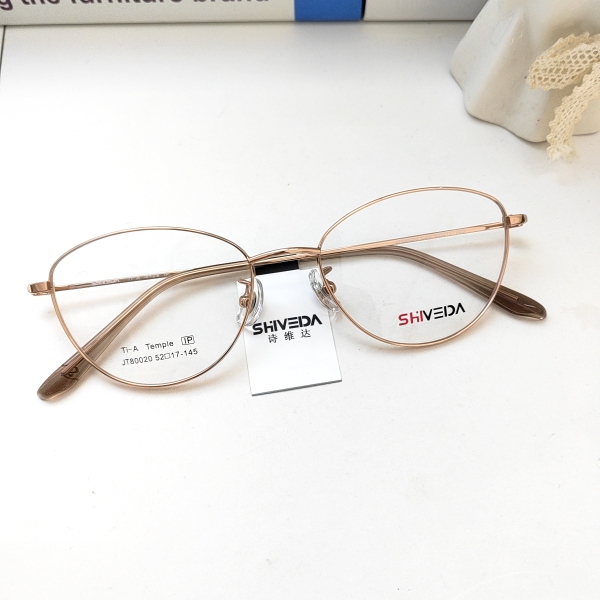 Shivida Eyeglass Frames for Women with Myopia, Gold-Rimmed Glasses with Customizable Prescription, Photochromic Β-Titanium Ultra-Light Frame Jt80020