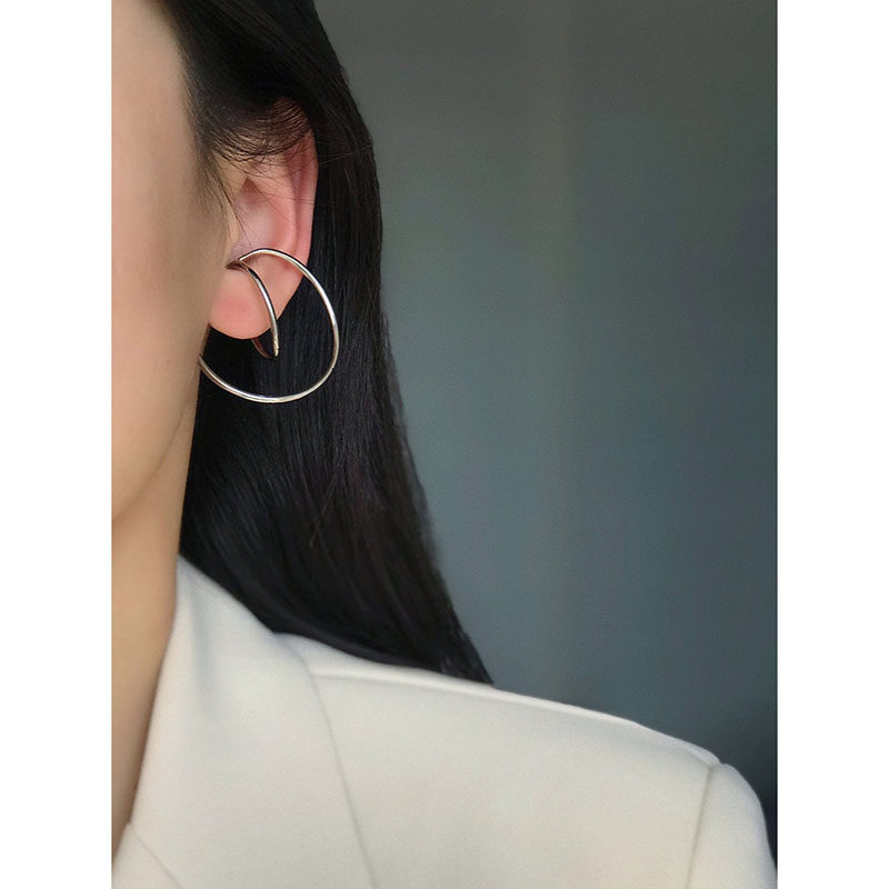 Aunt Bai 138 metal French horseshoe ear bone clip retro personality painless high-end ear hanging without ear hole ear clip