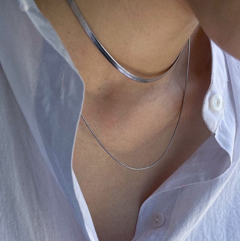 Aunt Bai 146 European and American titanium steel double-layer necklace stacked snake bone chain Internet celebrity design advanced choker clavicle chain