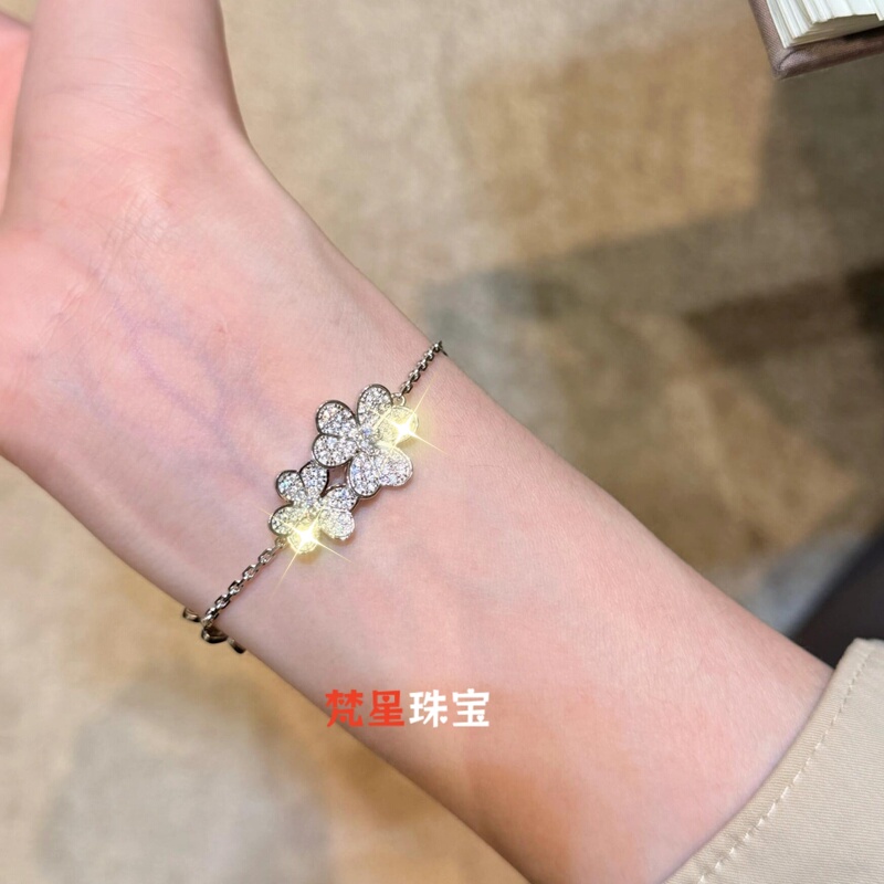 18K Gold Natural Diamond Clover Bracelet Lucky Grass Bracelet Full of Diamonds Firvole Full Diamond Clover White Gold