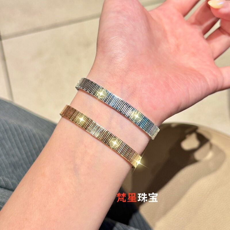 New 18K Rose Gold Love Bracelet for Women, Endless Screw Satin Pattern Pure Gold Couple Bracelet for Men New 18K Rose Gold Love Bracelet for Women, Endless Screw Satin Pattern Pure Gold Couple Bracelet for Men