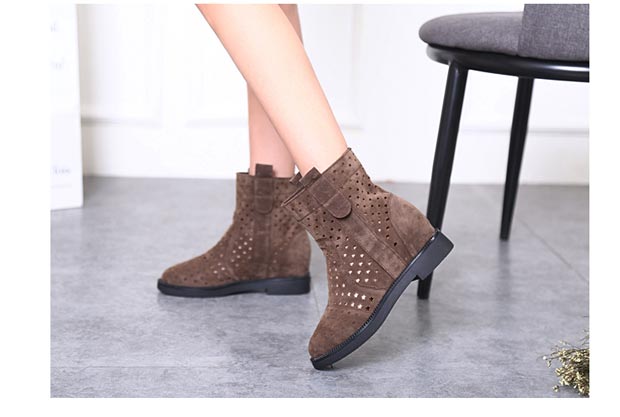 Giày mùa hè openwork ủng trẻ em Giày cao thoáng mát tăng lưới mờ ủng phẳng giày đơn mùa xuân và mùa thu Martin ủng lỗ giày dép - Sandal sandal nữ cao gót