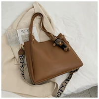 Коричневая подвеска