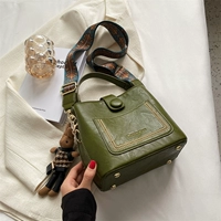 Портативная зеленая подвеска