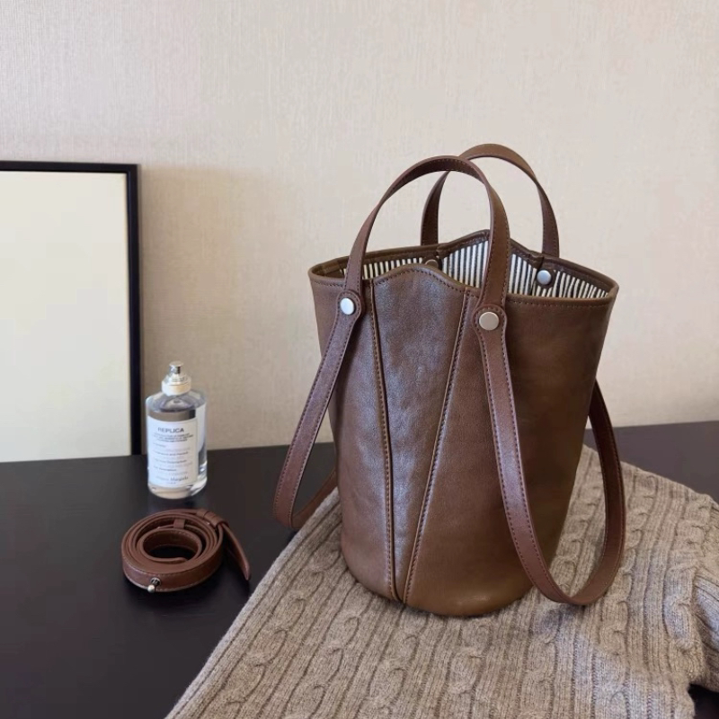 Arkbbd Leather Pu Bucket Bag Retro High-End Underarm Bag Tote Bag Versatile Large-Capacity Commuter Bag for Women
