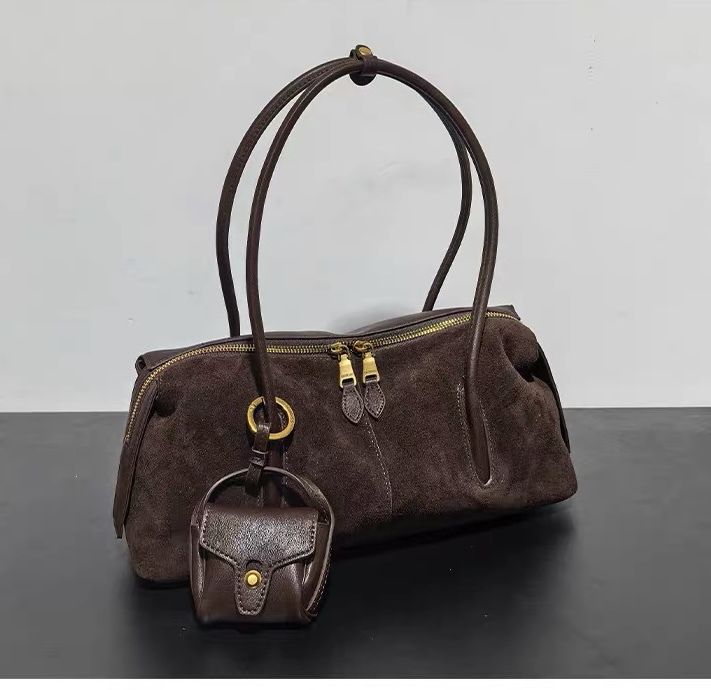 Matte Pillow Bag Commuter Shoulder Bag Suede Underarm Bag 2025 New Versatile Fashionable Women's Bag Trendy Brown