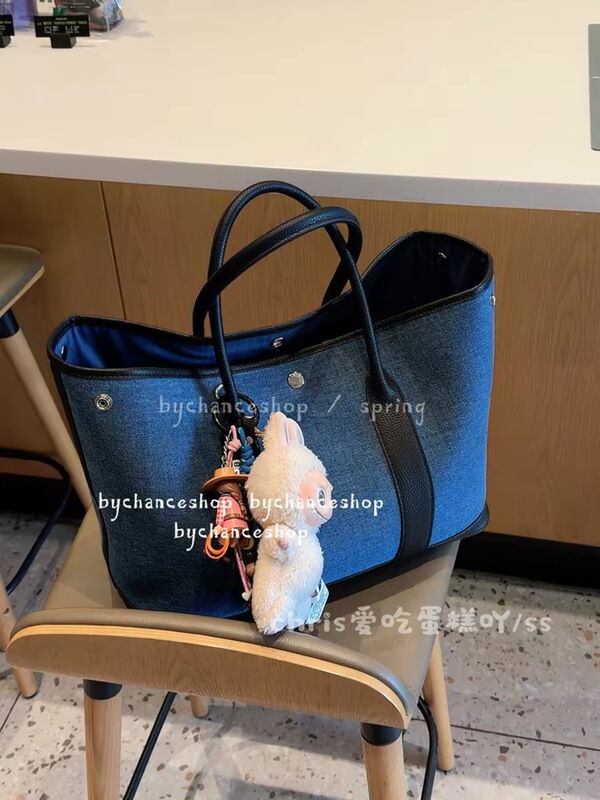 Early Spring New Denim Canvas Garden Bag, Large-Capacity Tote Bag for Commuting